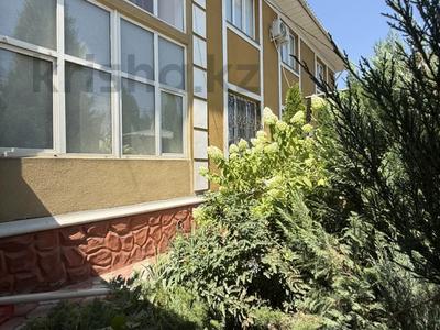 Отдельный дом · 6 комнат · 427 м² · 8 сот., мкр Таугуль-3, Карменова за 2 млн ₸ в Алматы, Ауэзовский р-н