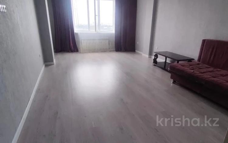 2-комнатная квартира, 75 м², 14/17 этаж помесячно, Момышулы 2в