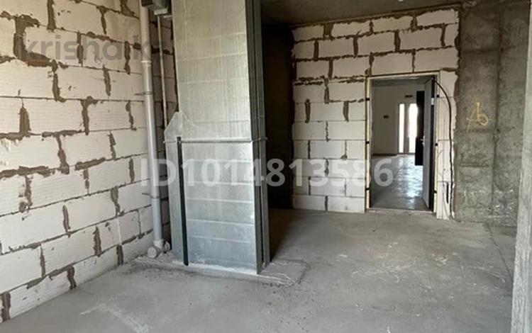 1-комнатная квартира · 43.83 м² · 17/20 этаж, Жумекен Нажимеденов 33 за 19.5 млн ₸ в Астане, Сарайшык р-н — фото 2
