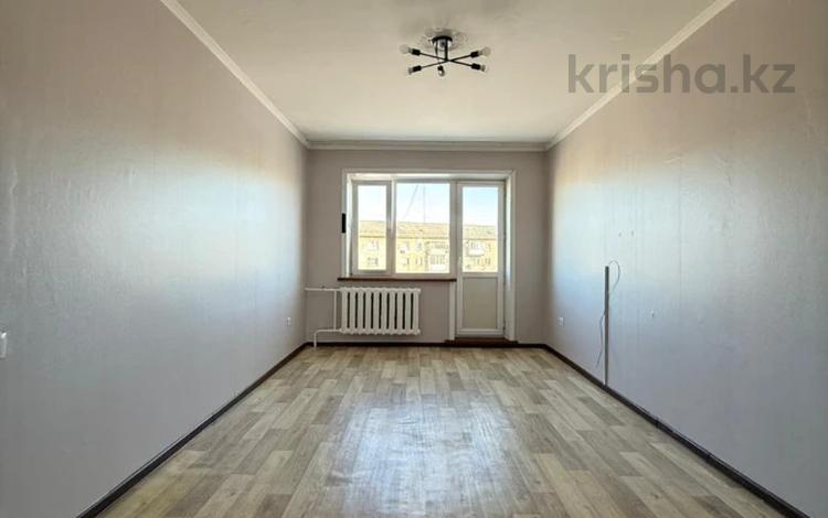 2-комнатная квартира · 45 м² · 5/5 этаж, Айманова 38 за 14.9 млн 〒 в Павлодаре — фото 2