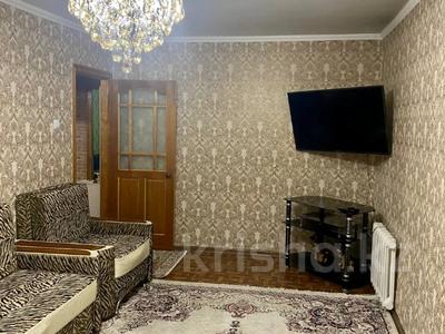 3-комнатная квартира, 60 м², 5/5 этаж помесячно, Самал за 150 000 〒 в Талдыкоргане, мкр Самал