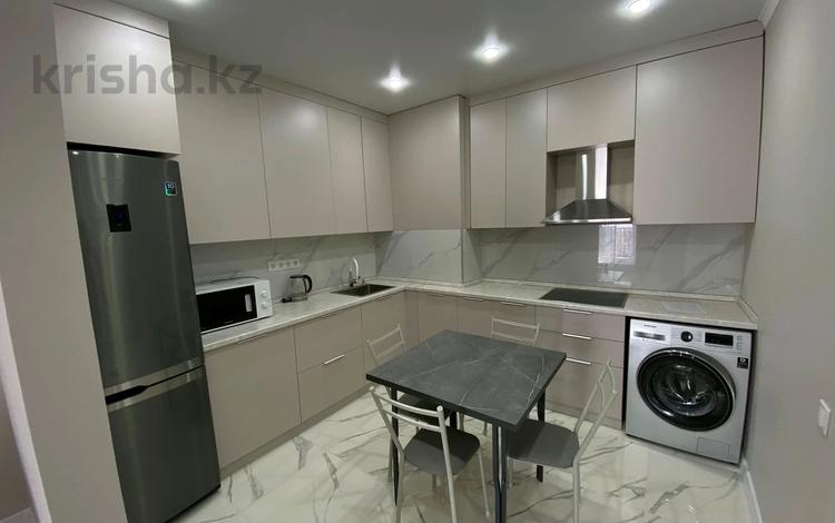 2-комнатная квартира · 50 м² · 14/16 этаж, Жандосова 94А за 370 000 ₸ в Алматы, Бостандыкский р-н — фото 22