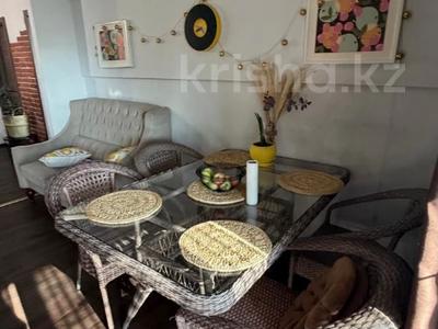 4-комнатная квартира · 89 м² · 5/5 этаж, Абдуллы Розыбакиева 70 за 75 млн ₸ в Алматы, Алмалинский р-н