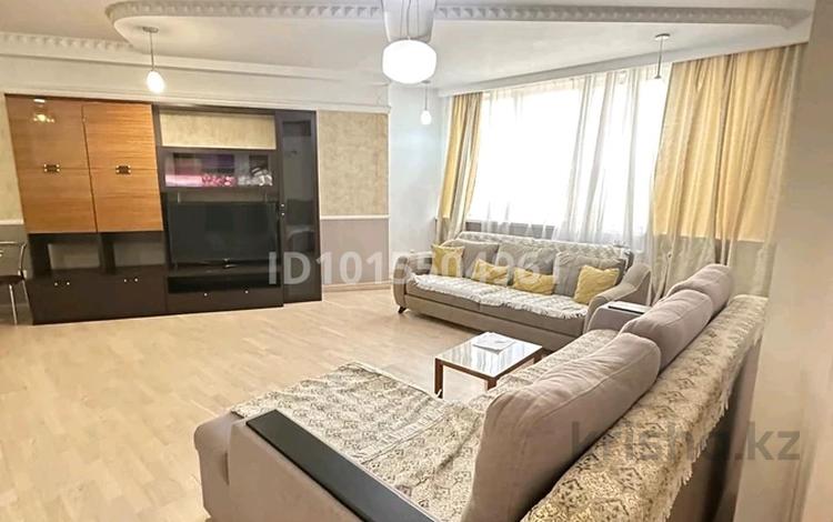 2-комнатная квартира · 100 м² · 5/30 этаж, Аль-Фараби 7 за 23 000 ₸ в Алматы, Бостандыкский р-н — фото 2