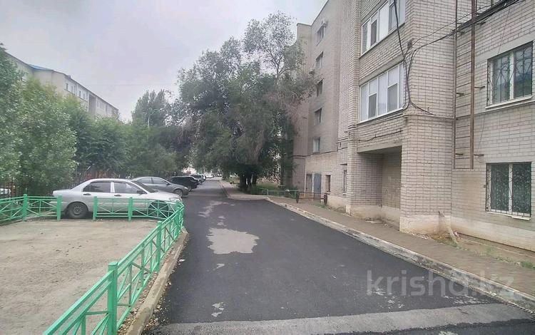 1-бөлмелі пәтер · 40 м² · 5/6 қабат, Жилгородок ш/а., Земледельчкая 6, бағасы: 7 млн ₸ в Актобе, мкр Жилгородок — фото 2