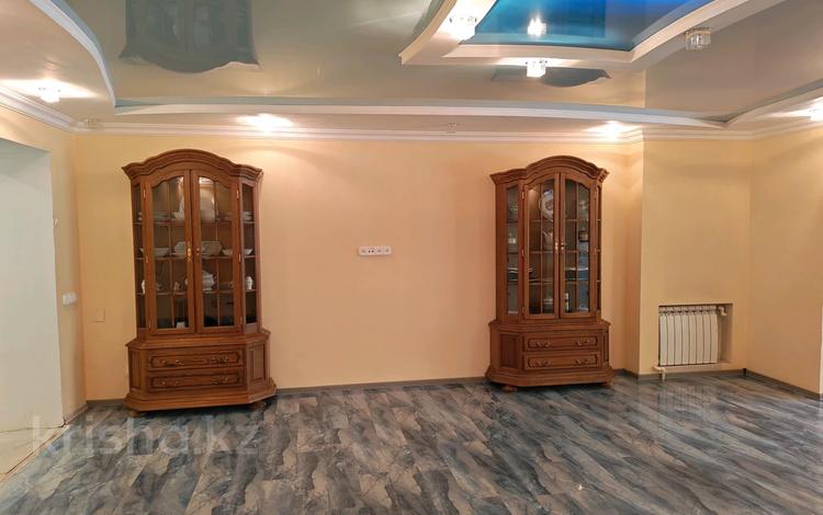 4-бөлмелі пәтер · 160 м² · 1/9 қабат, мкр Юго-Восток, ул Карбышева 15, бағасы: 41 млн ₸ в Караганде, Казыбек би р-н — фото 2