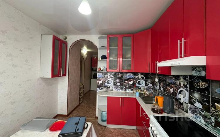4-комнатная квартира · 77 м² · 8/9 этаж, мкр Юго-Восток, Мкр Степной 1 за 28.5 млн ₸ в Караганде, Казыбек би р-н — фото 23