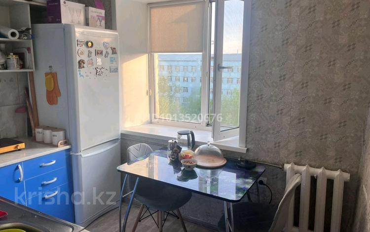 2-комнатная квартира · 47 м² · 5/5 этаж, Ауезова 55 — Находится на против 42 школы за 130 000 ₸ в Семее — фото 2