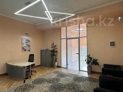 Аренда коммерческой недвижимости в Алматы: Офисы · 386.8 м² за 5.5 млн 〒 Офисы · 386.8 м² за 5.5 млн 〒 в Алматы, Медеуский р-н
