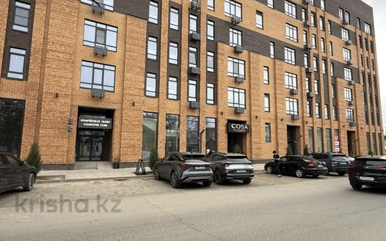 2-бөлмелі пәтер · 87.4 м² · 3/7 қабат, досмухамедова 20, бағасы: ~ 39.3 млн ₸ в Уральске — фото 2