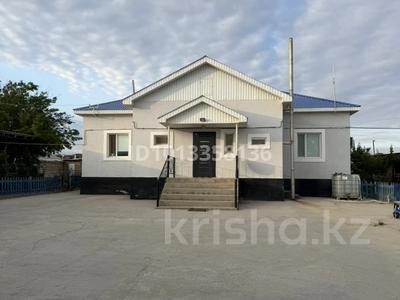 Отдельный дом · 6 комнат · 265 м², Құсайын Төреханов 5 — 16 км за 38 млн ₸ в 