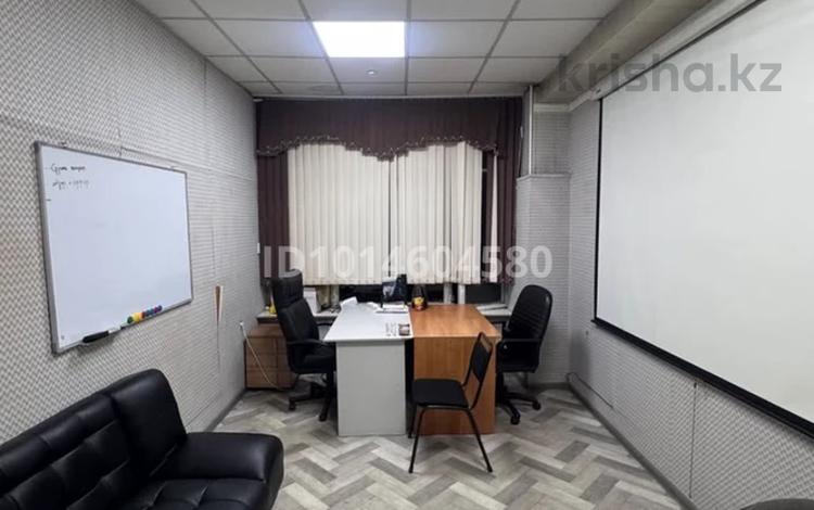 1 комната · 17 м² · 4/4 этаж, Жандосова 60 а 60 а за 90 000 ₸ в Алматы, Бостандыкский р-н — фото 2