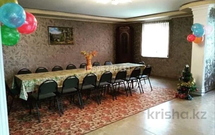 Дом · 6 комнат · 350 м², мкр Нижний Отырар за 70 000 〒 в Шымкенте, Туран р-н — фото 2