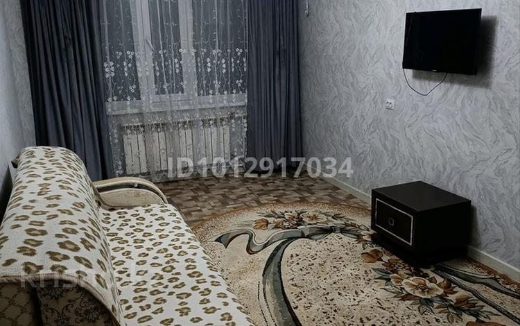 2-комнатная квартира · 54 м² · 2/5 этаж, мкр 8, М. Оспанова 58 за 150 000 ₸ в Актобе — фото 2