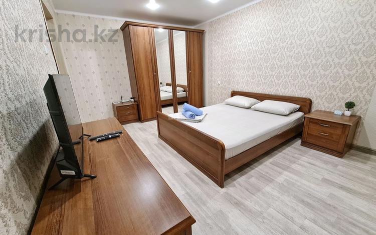 1-комнатная квартира, 36 м² посуточно, Естая 146 — Катаева за 8 000 〒 в Павлодаре — фото 2