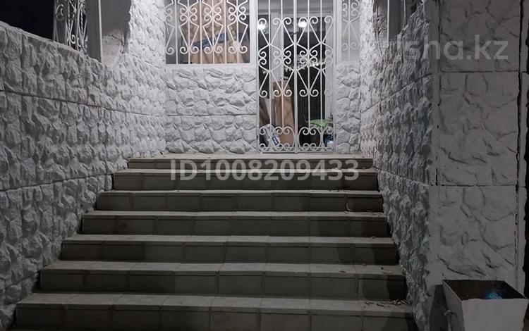 Офисы, магазины и бутики · 50 м² за 270 000 ₸ в Актобе — фото 2