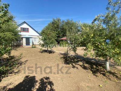 Үйдің бір бөлігі · 4 бөлме · 175 м² · 10 жүзд., Зачаганск пгт ш/а., Мкр. Кен дала 14 — Асан қайғы, бағасы: 25 млн ₸ в Уральске, мкр. Зачаганск пгт
