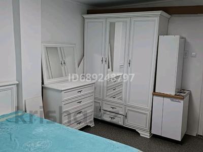 Отдельный дом · 2 комнаты · 55 м², Байзакова 2к — проспект Райымбека за 270 000 〒 в Алматы, Алмалинский р-н