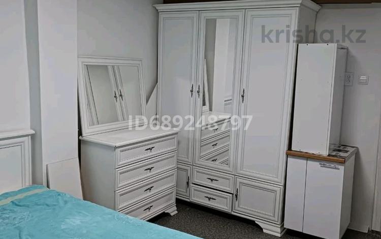 Отдельный дом · 2 комнаты · 55 м², Байзакова 2к — проспект Райымбека за 270 000 〒 в Алматы, Алмалинский р-н — фото 2