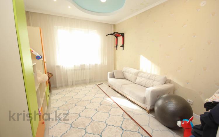 3-комнатная квартира, 110 м², Розыбакиева 247 за 88 млн 〒 в Алматы, Бостандыкский р-н — фото 2