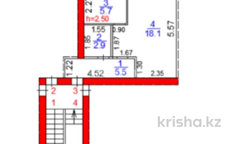 1-комнатная квартира, 32 м², 1/5 этаж, Майкудук, 12й микрорайон 4 за ~ 8.2 млн 〒 в Караганде, Алихана Бокейханова р-н — фото 2