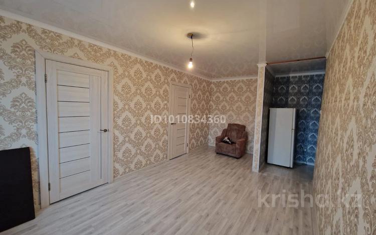 3-комнатная квартира · 48 м² · 4/5 этаж, Гагарина 97 за 130 000 ₸ в Уральске — фото 2