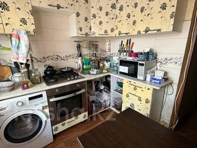 3-комнатная квартира · 58 м² · 3/4 этаж, мкр №6 10 за 36 млн ₸ в Алматы, Ауэзовский р-н