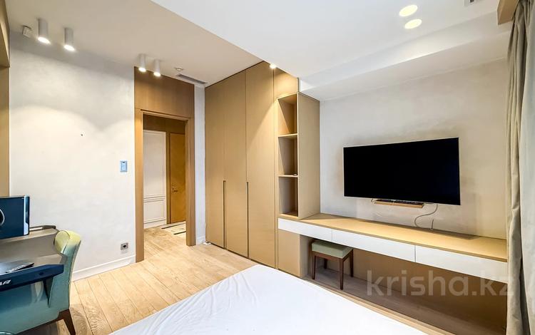 4-комнатная квартира · 303.9 м² · 10/10 этаж, Кабанбай Батыра за 490 млн ₸ в Алматы, Медеуский р-н — фото 2