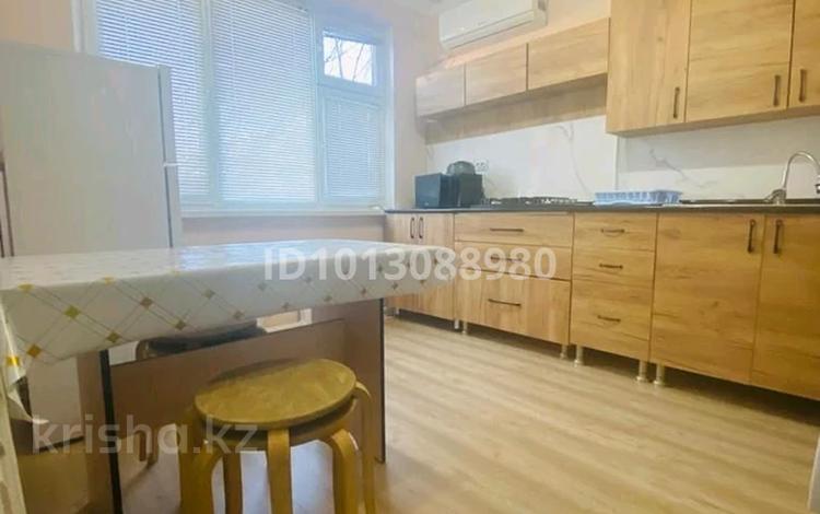 2-бөлмелі пәтер · 54 м² · 2/5 қабат, Привокзальный 3а 6а, бағасы: 18 млн ₸ в Атырау, мкр Привокзальный-3А — фото 2