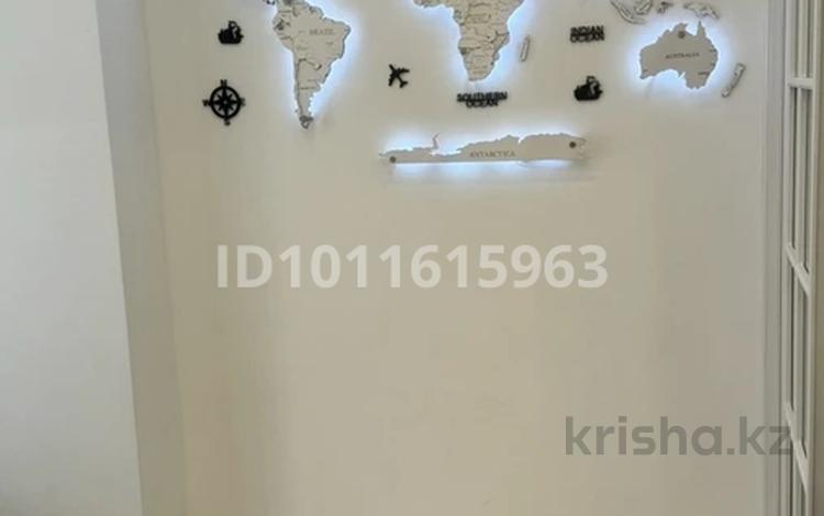 2-бөлмелі пәтер · 65 м² · 2/9 қабат, мкр Думан-2 57/1, бағасы: 500 000 ₸ в Алматы, Медеуский р-н — фото 2