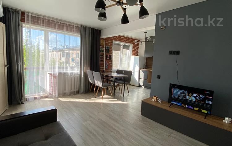 2-комнатная квартира · 50 м² · 5/5 этаж, Сагадат Нурмагамбетов 45 — Чехова за 17 000 ₸ в Усть-Каменогорске — фото 2