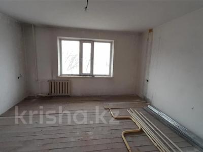 2-комнатная квартира, 52 м², 1/7 этаж, 6 МКР за 10 млн 〒 в Темиртау