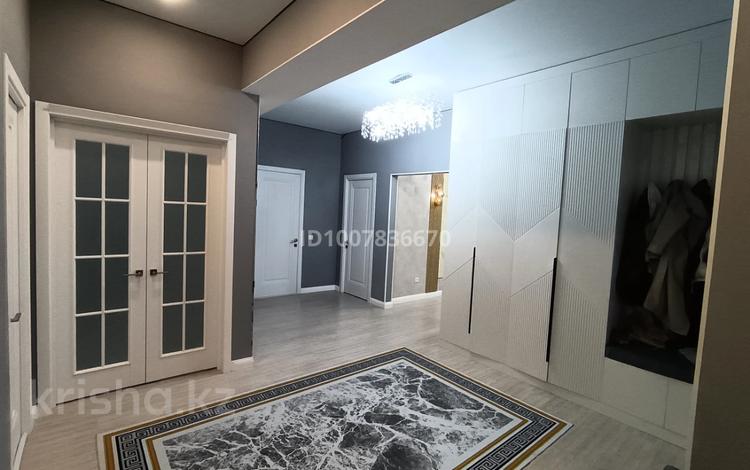 5-бөлмелі пәтер · 195 м² · 5/10 қабат, 19-й мкр, Мкрн 19 33, бағасы: 73 млн ₸ в Актау — фото 33