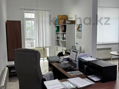 Свободное назначение, офисы, магазины и бутики, медцентры и аптеки, образование, развлечения · 115 м² за 72.5 млн ₸ в Актобе, мкр. Алтын орда