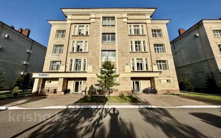 3-бөлмелі пәтер · 120 м² · 2/4 қабат, Макпал, бағасы: 114 млн ₸ в Астане, Есильский р-н — фото 2