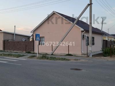 Жер үй мен саяжайлар в Атырауской обл.: Жеке үй · 6 бөлме · 278 м² · 8 сот., мкр Байтак-2, Мкр Водников-2 31, бағасы: 52 млн 〒 Жеке үй · 6 бөлме · 278 м² · 8 сот., мкр Байтак-2, Мкр Водников-2 31, бағасы: 52 млн 〒 в Атырау