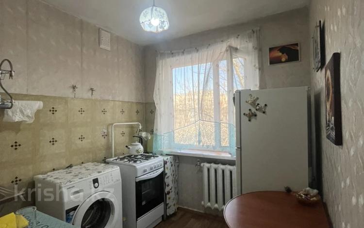 3-бөлмелі пәтер · 48.7 м² · 5/5 қабат, мкр Юго-Восток, Республики 38, бағасы: 16.5 млн ₸ в Караганде, Казыбек би р-н — фото 2
