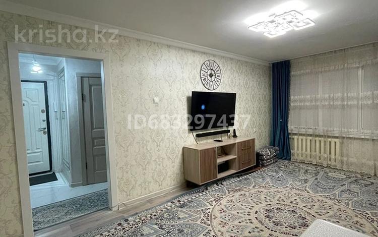 2-комнатная квартира, 45 м², 1/4 этаж, мкр №10 А 19 за 26 млн 〒 в Алматы, Ауэзовский р-н — фото 2