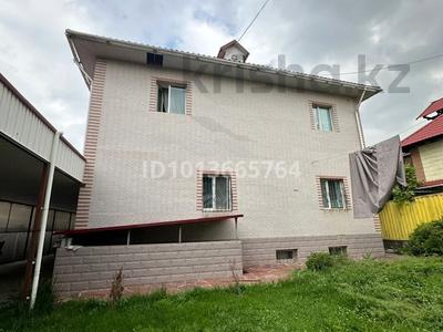 Жеке үй · 4 бөлме · 538 м² · 8 жүзд., мкр Таугуль-3, Бутина 26, бағасы: 205 млн ₸ в Алматы, Ауэзовский р-н