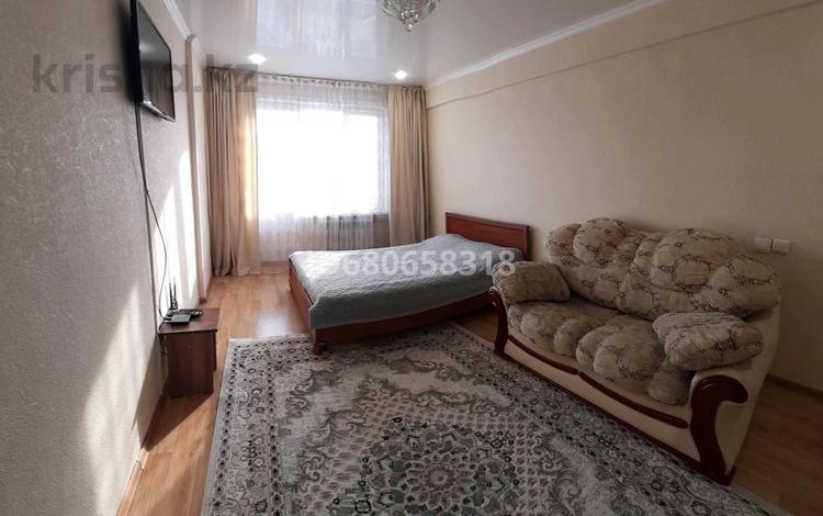 1-комнатная квартира · 43 м² · 5/5 этаж, Бульвар Гагарина 19/1 за 10 000 ₸ в Усть-Каменогорске — фото 2