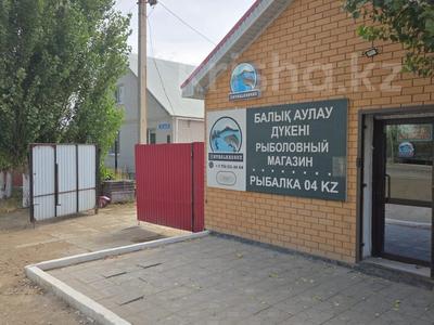 Жеке үй · 6 бөлме · 159.7 м² · 12 жүзд., 12 ш/а., Аль - Фараби 32, бағасы: 140 млн ₸ в Актобе, мкр 12