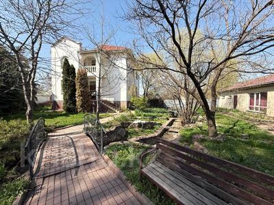 Отдельный дом · 7 комнат · 400 м² · 12 сот., Шагын 5 — Баязитовой за 1.7 млн ₸ в Алматы, Бостандыкский р-н