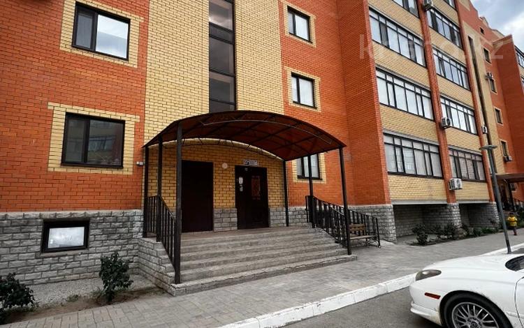 4-бөлмелі пәтер · 155 м² · 5/5 қабат, Алтын орда ш/а., Тауелсиздик 23д — Газиза Жубанова, бағасы: 52 млн ₸ в Актобе, мкр. Алтын орда — фото 2