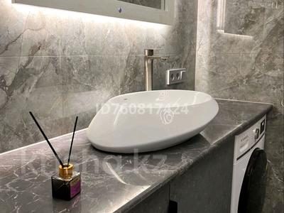 2-комнатная квартира · 55 м² · 9/10 этаж, мкр Юго-Восток, Мкр Юго-Восток, 30й микрорайон 9/3 — Муканова за 300 000 ₸ в Караганде, Казыбек би р-н