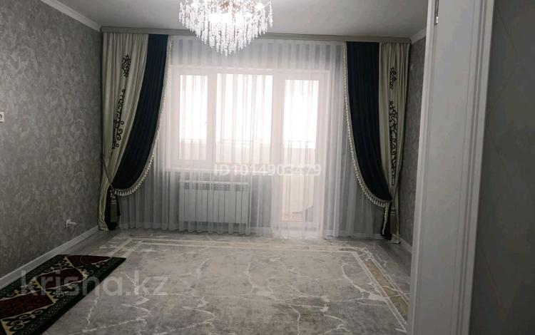 2-бөлмелі пәтер · 71 м² · 6/9 қабат, Алтын орда ш/а. 11Л — Халел Досмухамедулы, бағасы: 30 млн ₸ в Актобе, мкр. Алтын орда — фото 2