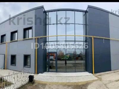 Свободное назначение, офисы, магазины и бутики, склады, салоны красоты, образование, развлечения, кабинеты и рабочие места, студии · 950 м² за ~ 1.1 млн 〒 в Костанае, 6-й микрорайон