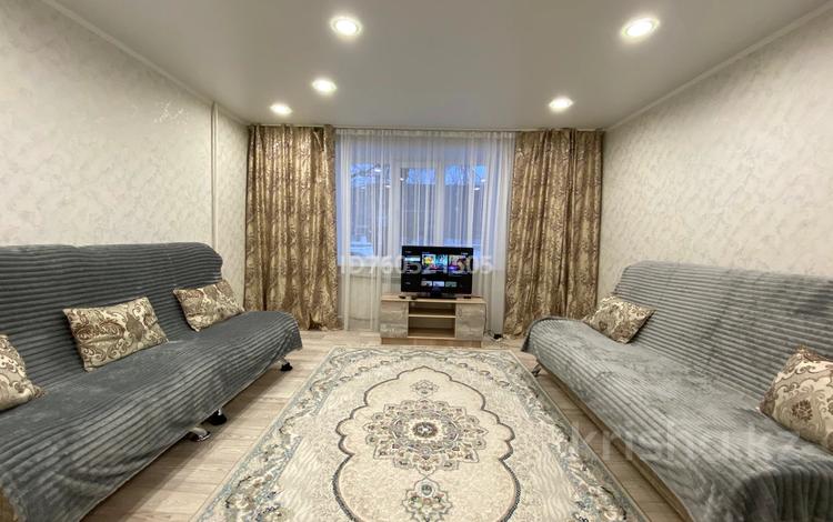 2-комнатная квартира · 58 м² · 1/9 этаж, Сатпаева 14 за 15 000 ₸ в Усть-Каменогорске — фото 2