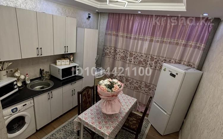 1-комнатная квартира · 40 м² · 7/9 этаж, мкр Нуркент 76 за 200 000 ₸ в Алматы, Алатауский р-н — фото 2