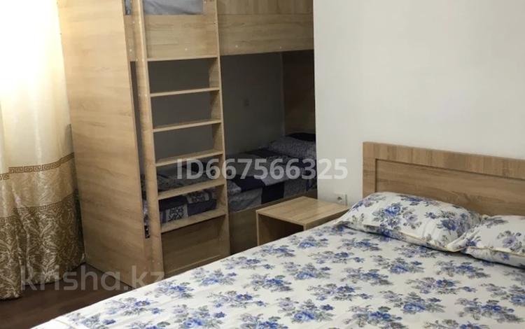 2-комнатная квартира · 54 м² · 3/4 этаж, Кармысова 46/2 — Кабанбай батыра за 22 000 ₸ в Алматы, Медеуский р-н — фото 2