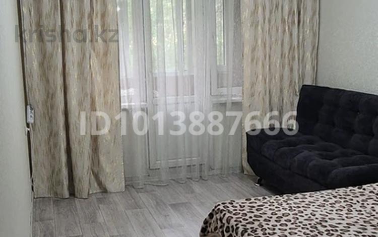 1-комнатная квартира · 33 м² · 3/4 этаж, мкр №8 7 за 250 000 ₸ в Алматы, Ауэзовский р-н — фото 2